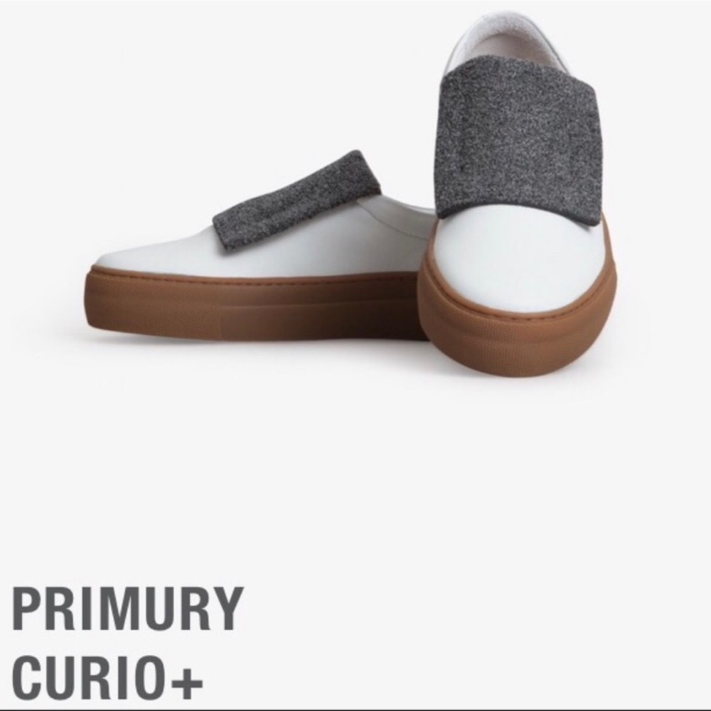 Primury white and grey slip-on sneakers